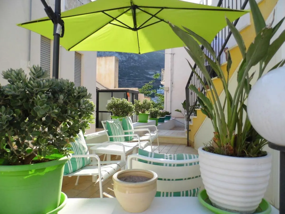 La Plaza Residence Levanzo Apartment